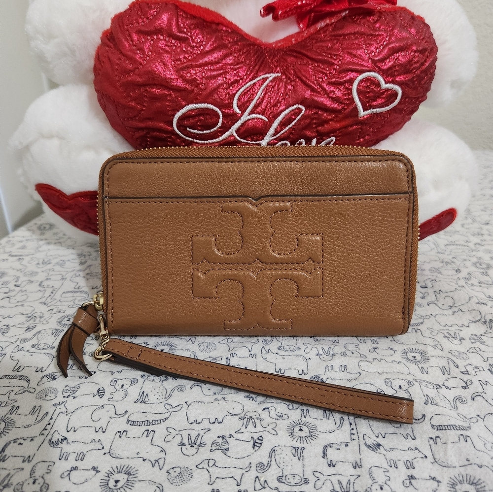 Tory Burch wristlet wallet